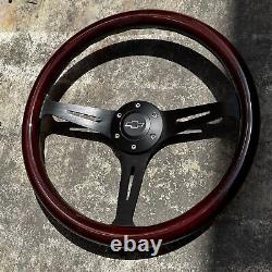 15 Black Steering Wheel With Wood Grip and Official Chevy Horn Button 6 Hole