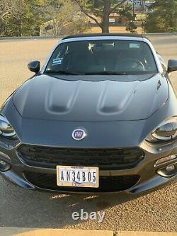 2018 Fiat 124 Spider Lusso, leather seats and steering wheel