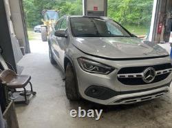 GLA250 2021 Steering Wheel 250641